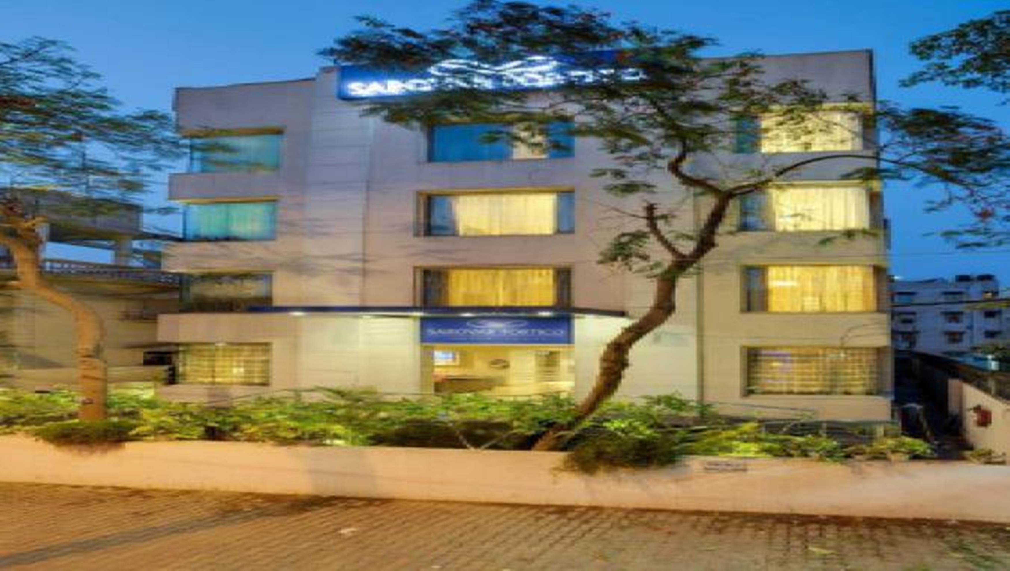 Sarovar Portico Naraina, Hotel New Delhi Bagian luar foto
