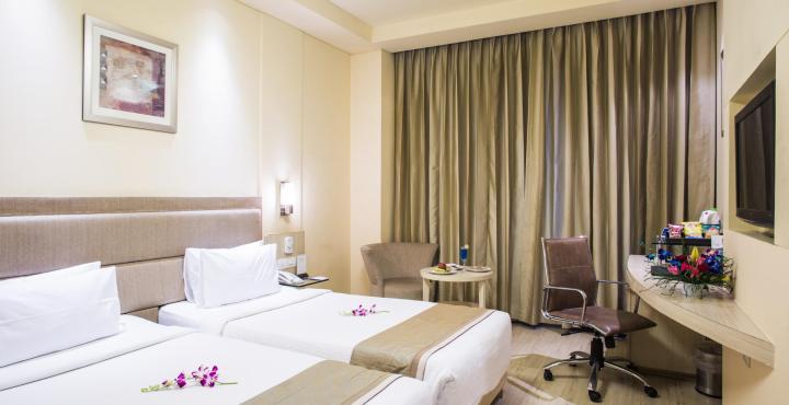 Sarovar Portico Naraina, Hotel New Delhi Bagian luar foto